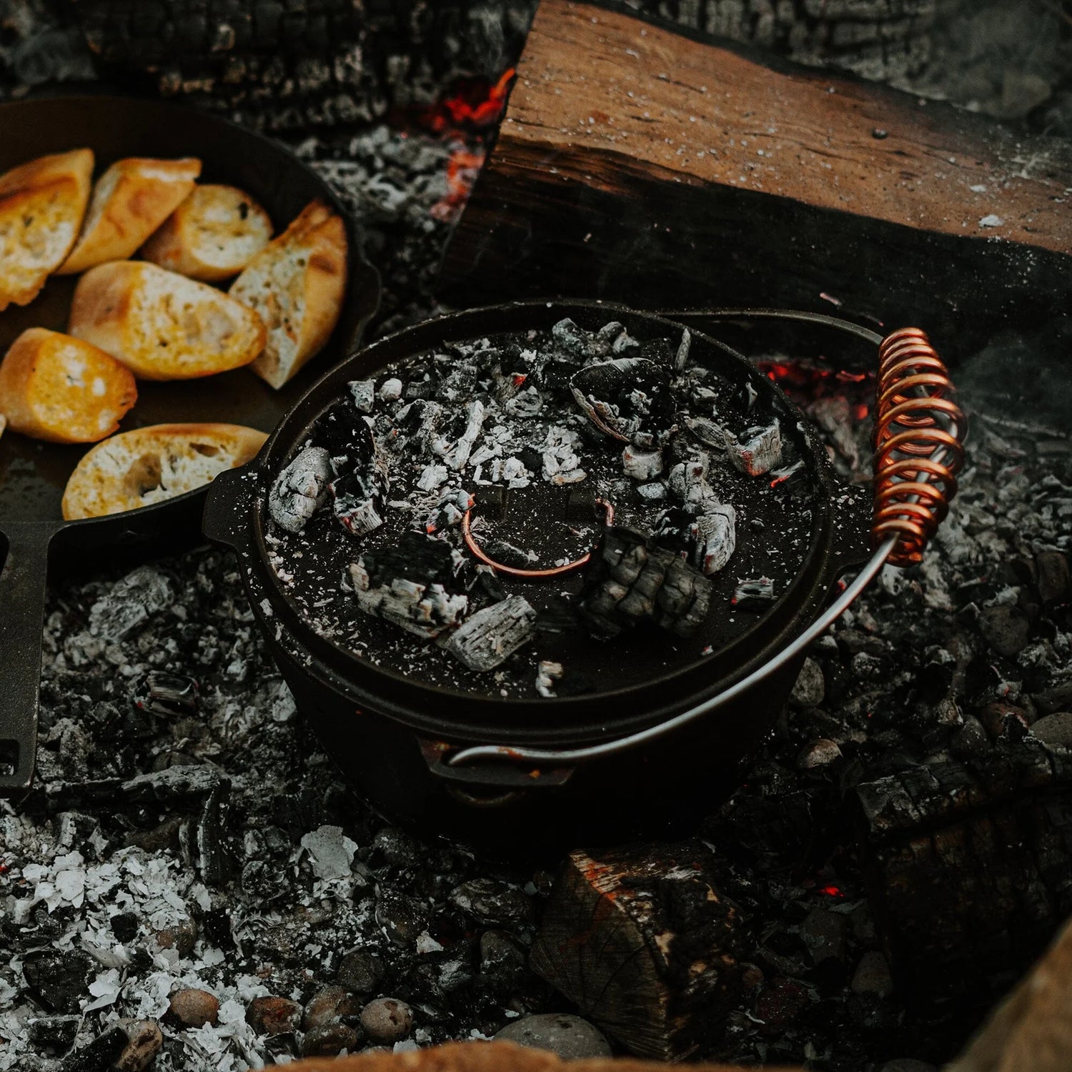 Barebones Polished Cast Iron Dutch Oven - 4 QT